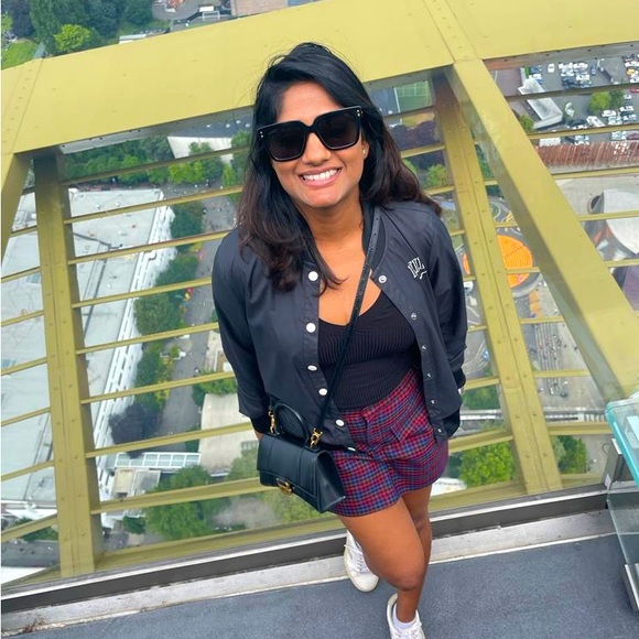 Meet your Posher, Shubha - Picture 1 of 1